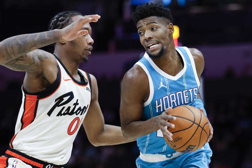 足球赛事中 足球赛事中